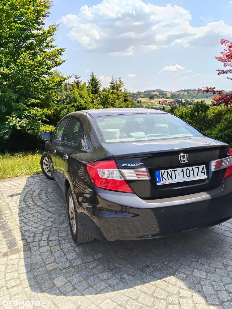 Honda Civic 1.8 Executive - 3