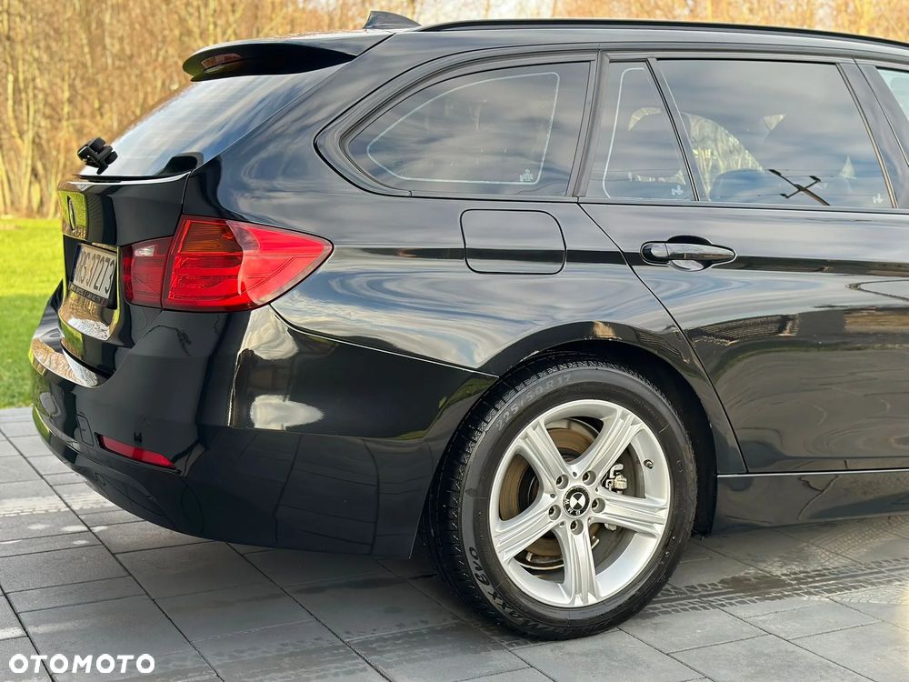 BMW Seria 3 318d Blue Performance - 12