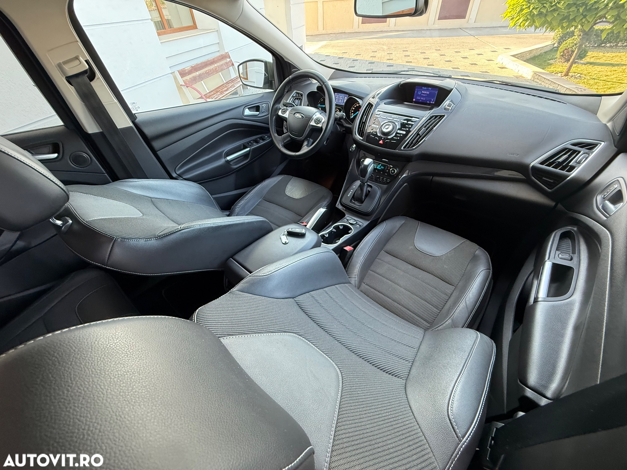 Ford Kuga 2.0 TDCi 4WD Powershift Titanium - 9