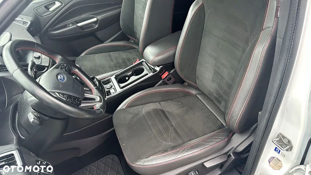 Ford Kuga - 9