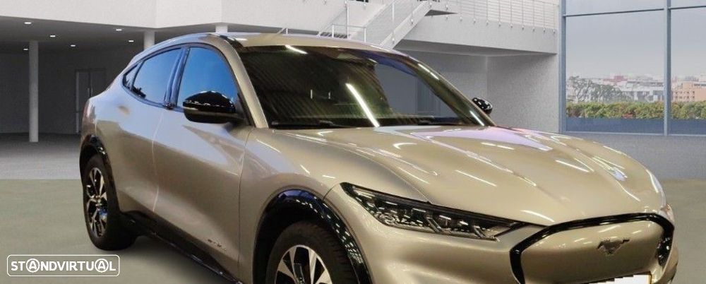 Ford Mustang Mach-E 75.7 kWh Premium AWD - 2