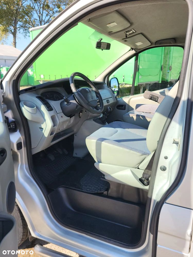 Renault TRAFIC - 7