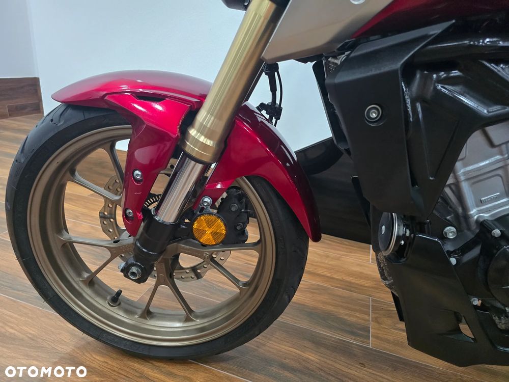 Honda CB - 8