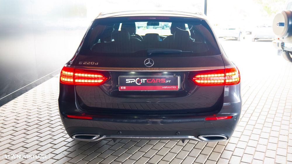 Mercedes-Benz E 220 d AMG Line 7L - 8