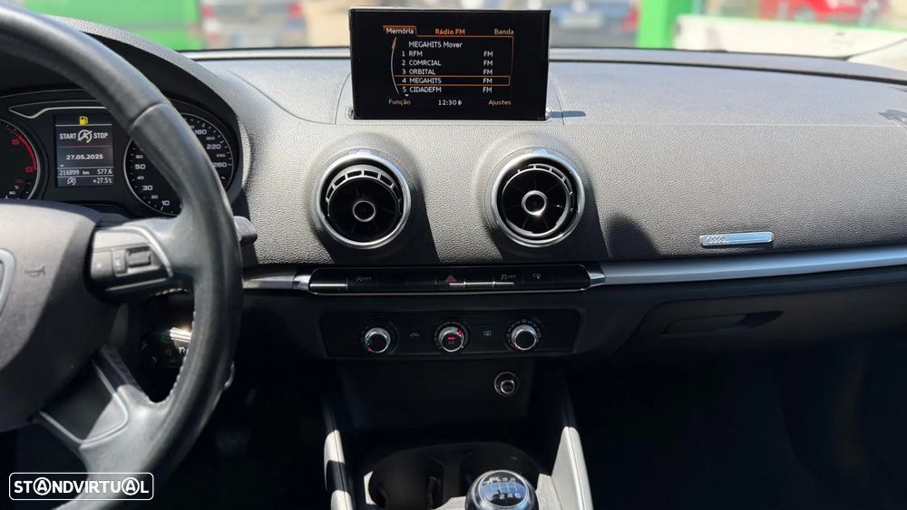 Audi A3 Sportback 1.6 TDI Attraction - 12