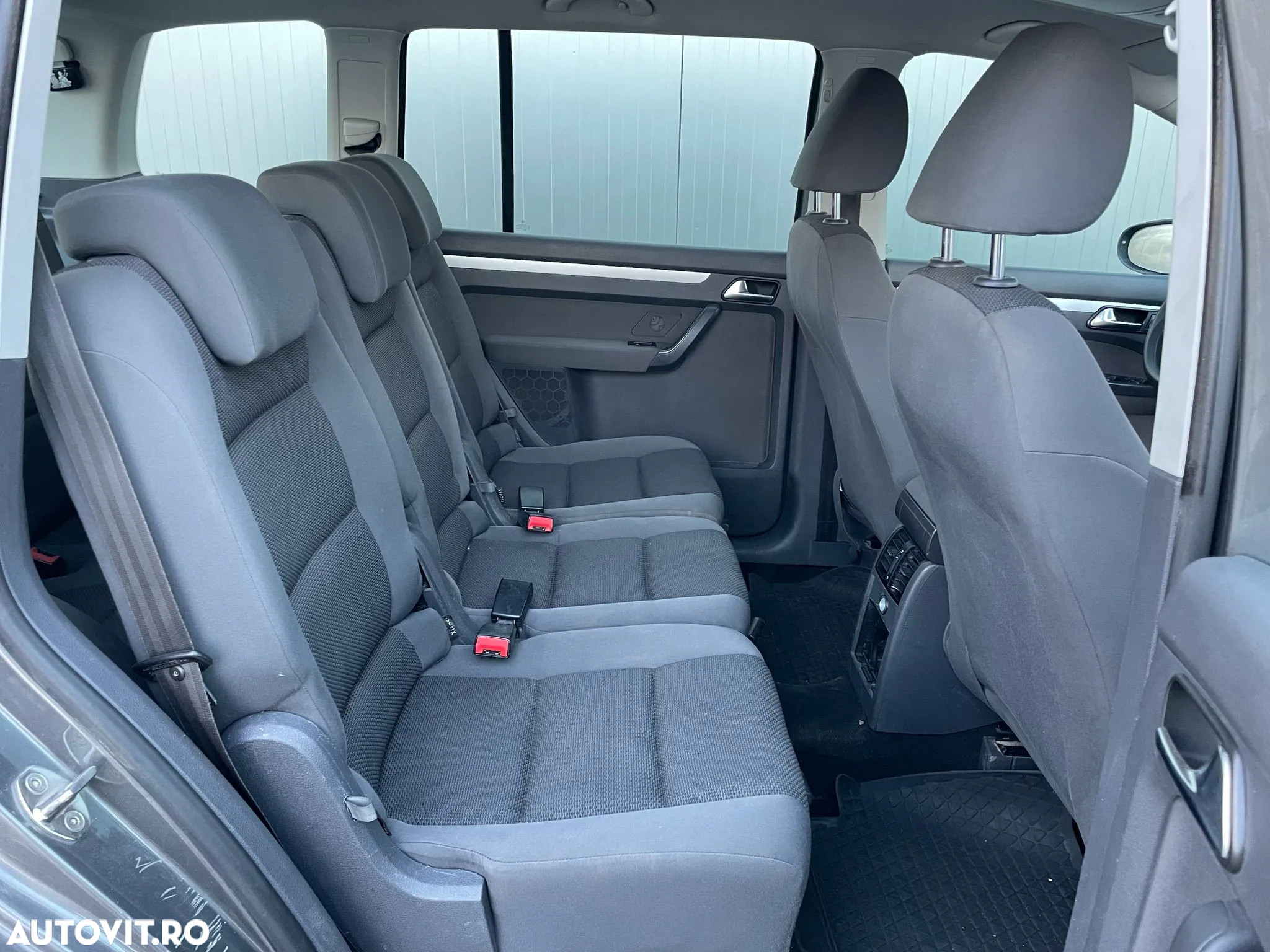 Volkswagen Touran 1.6 TDI BlueMotion Technology Comfortline - 17