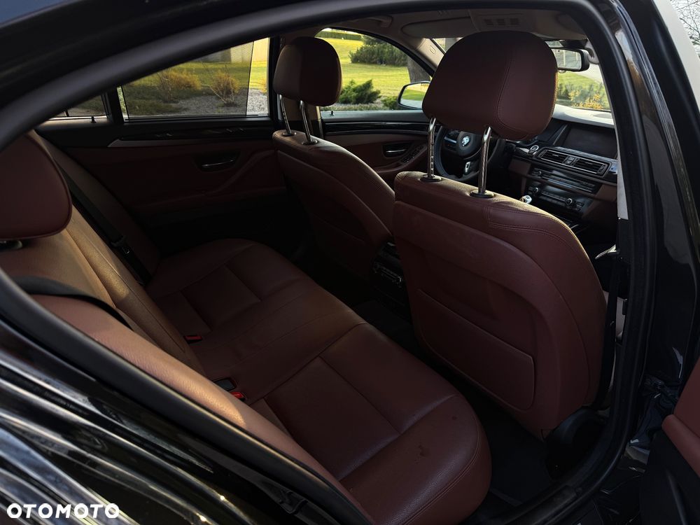 BMW Seria 5 535i xDrive Sport-Aut - 17