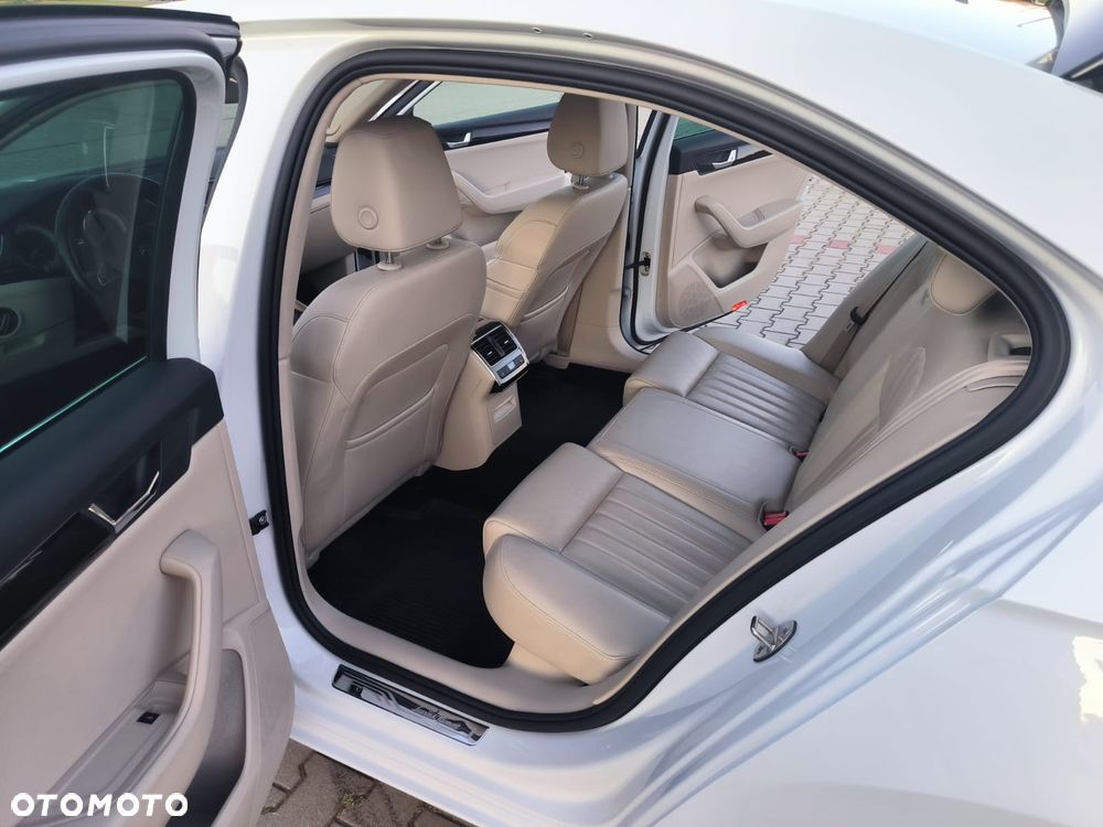 Skoda Superb 2.0 TDI 4x4 L&K DSG - 13