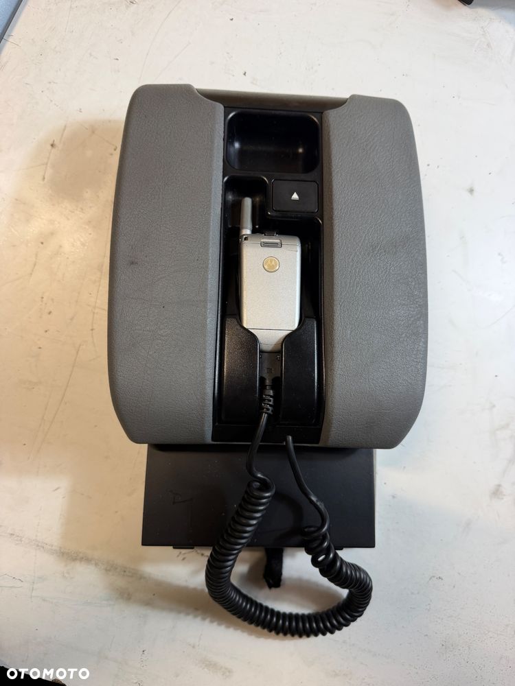 Podłokietnik BMW e39 przesuwany z telefonem Motorola mały szary