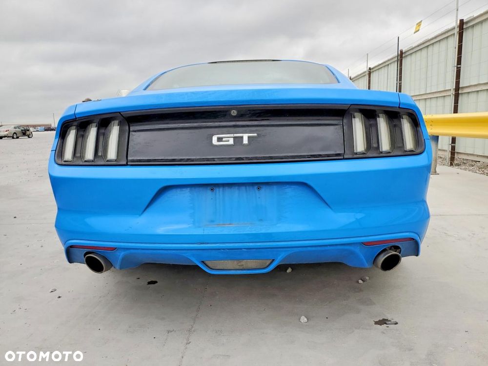 Ford Mustang 5.0 V8 GT - 6