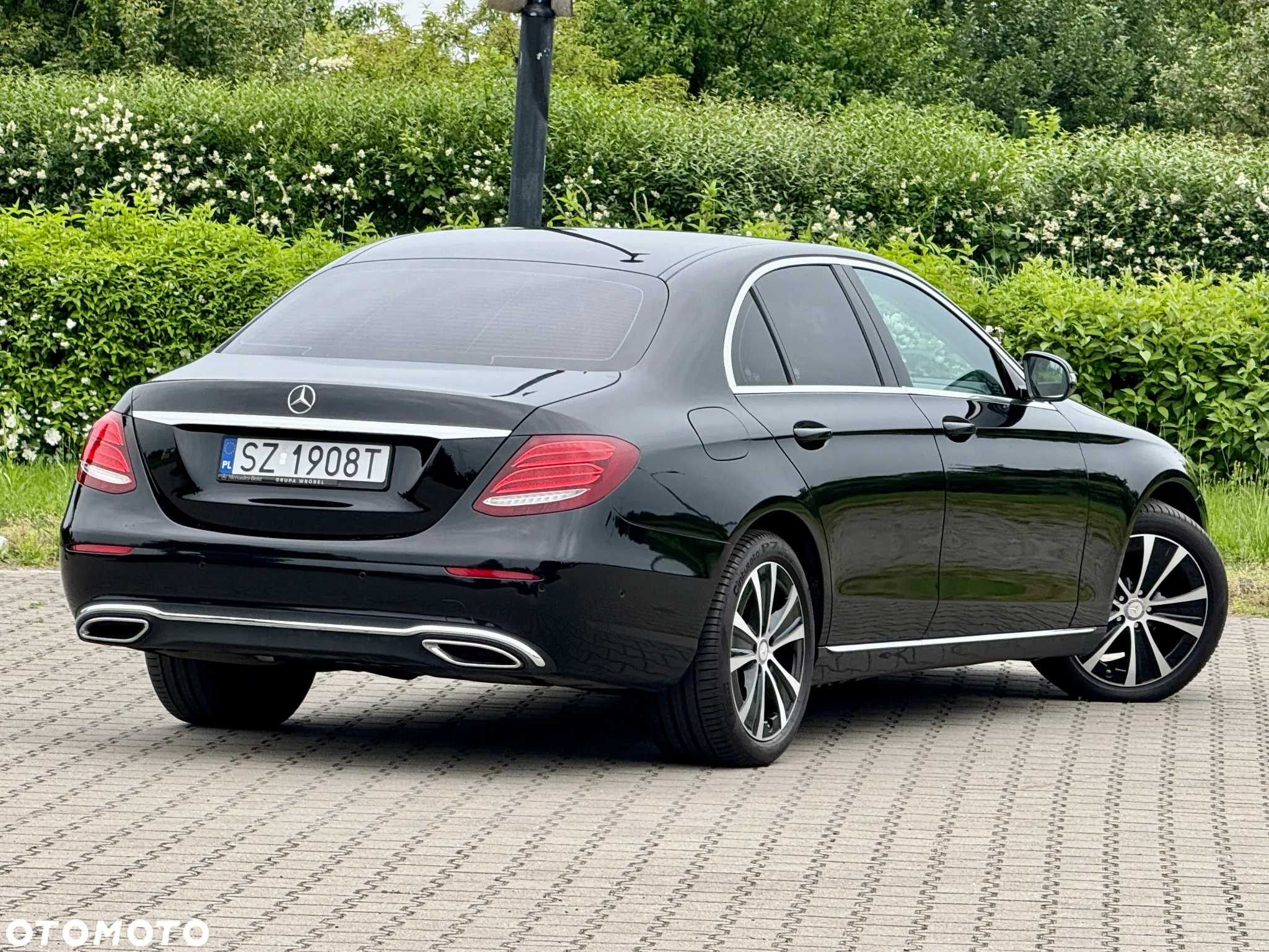 Mercedes-Benz Klasa E 220 d Business Edition 9G-TRONIC - 9