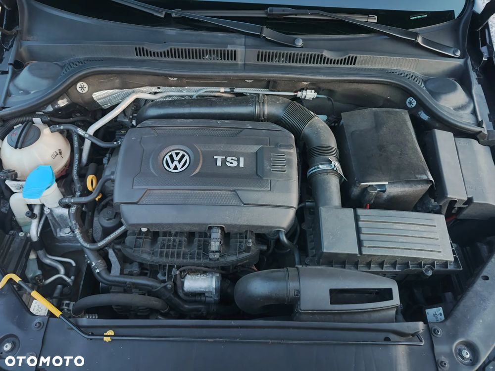 Volkswagen Jetta - 33