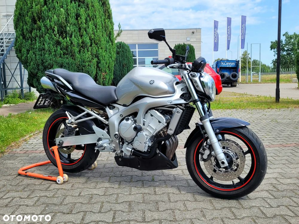Yamaha FZ6 - 4