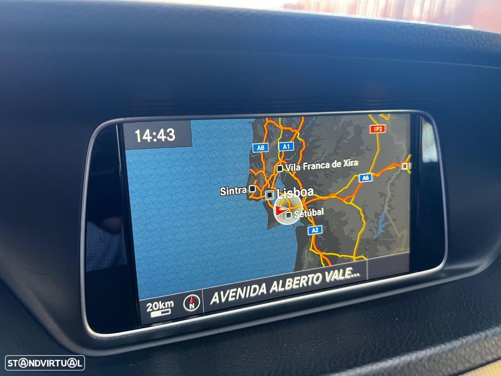 Mercedes-Benz E 250 BlueTEC Avantgarde Auto. - 27