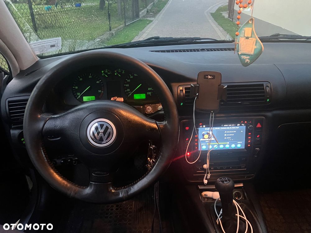 Volkswagen Passat - 6