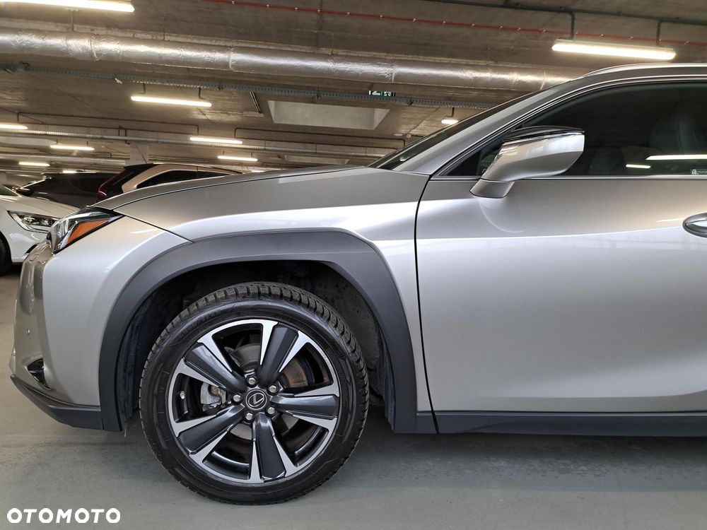 Lexus UX 250h GPF Business 2WD - 35