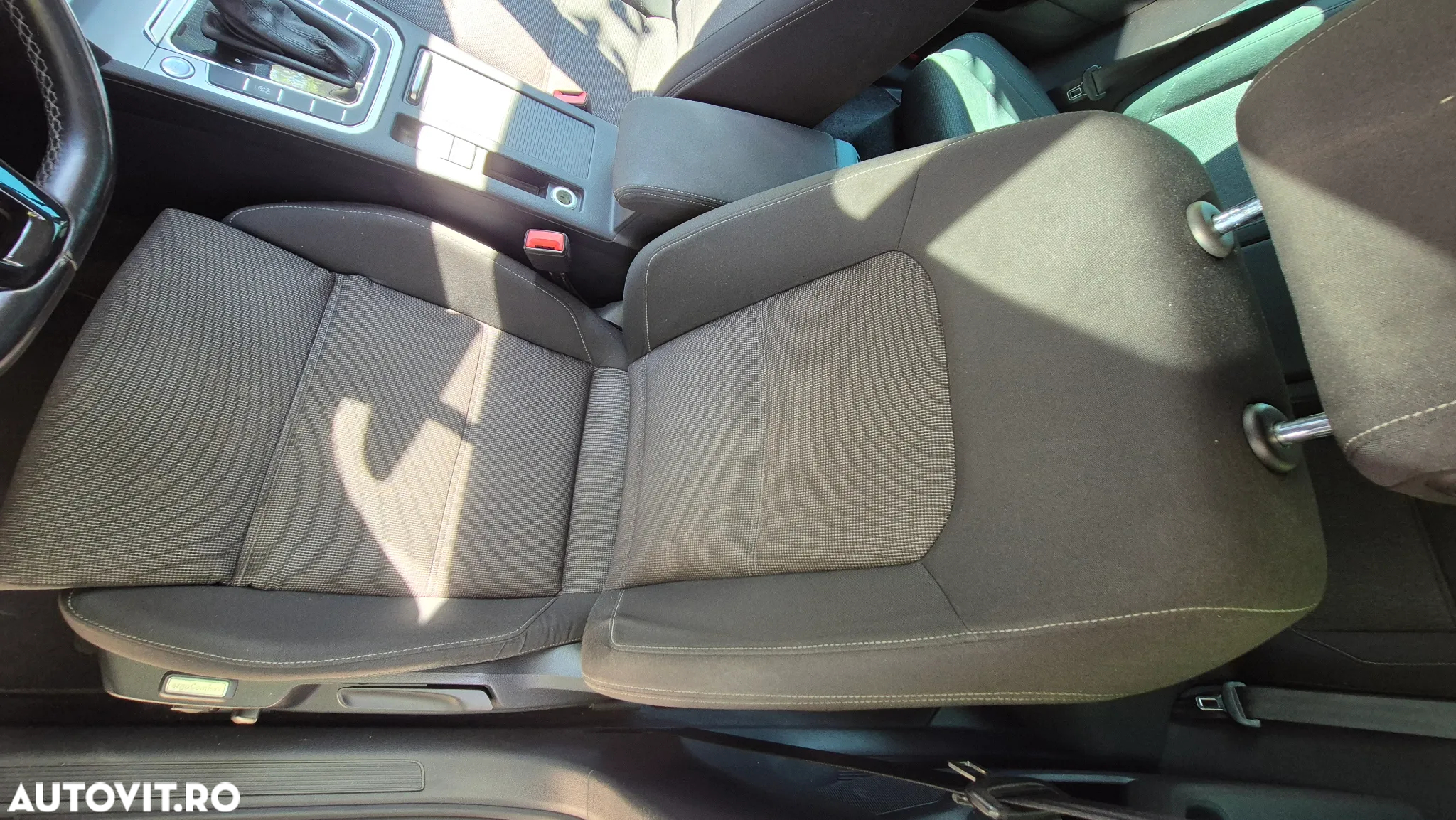 Volkswagen Passat Variant 2.0 TDI DSG Comfortline - 25