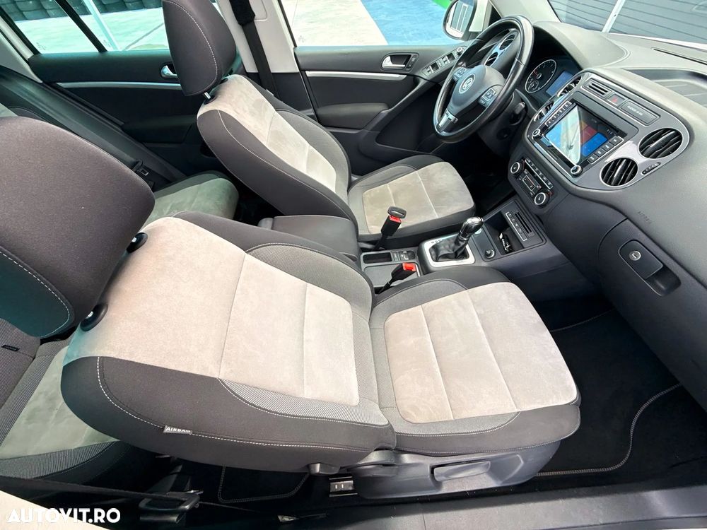 Volkswagen Tiguan 2.0 TDI 4Motion DSG Sport & Style - 22
