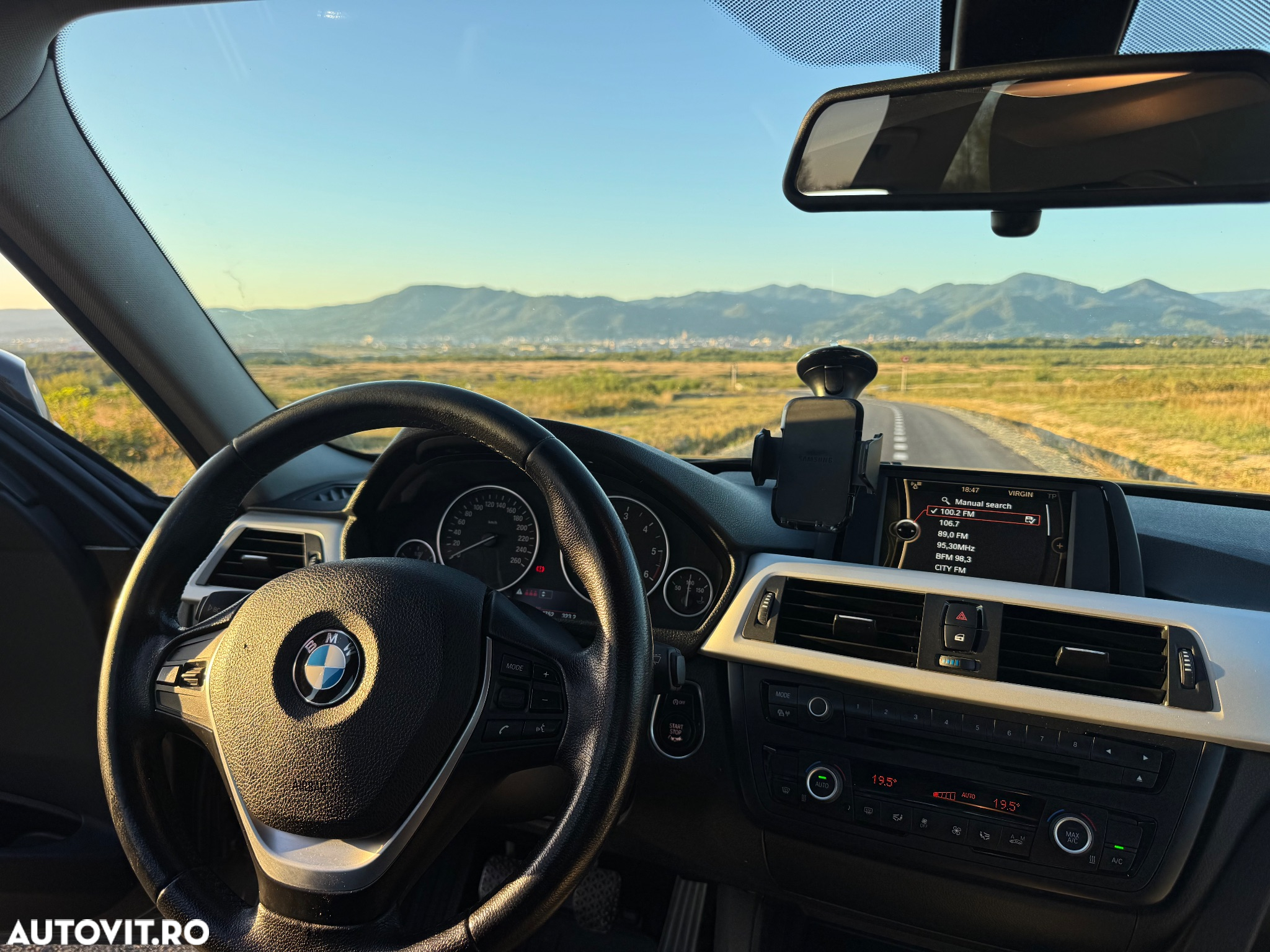 BMW Seria 3 318d - 19