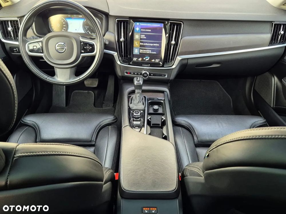 Volvo V90 Cross Country