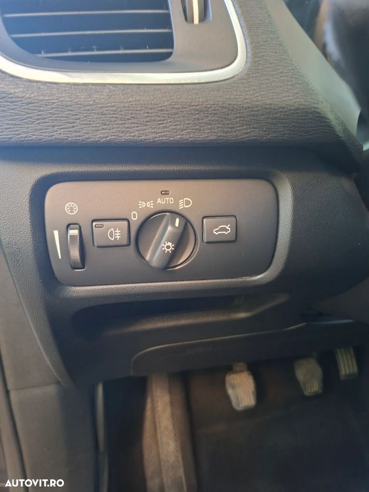 Volvo V40 D2 Summum - 16