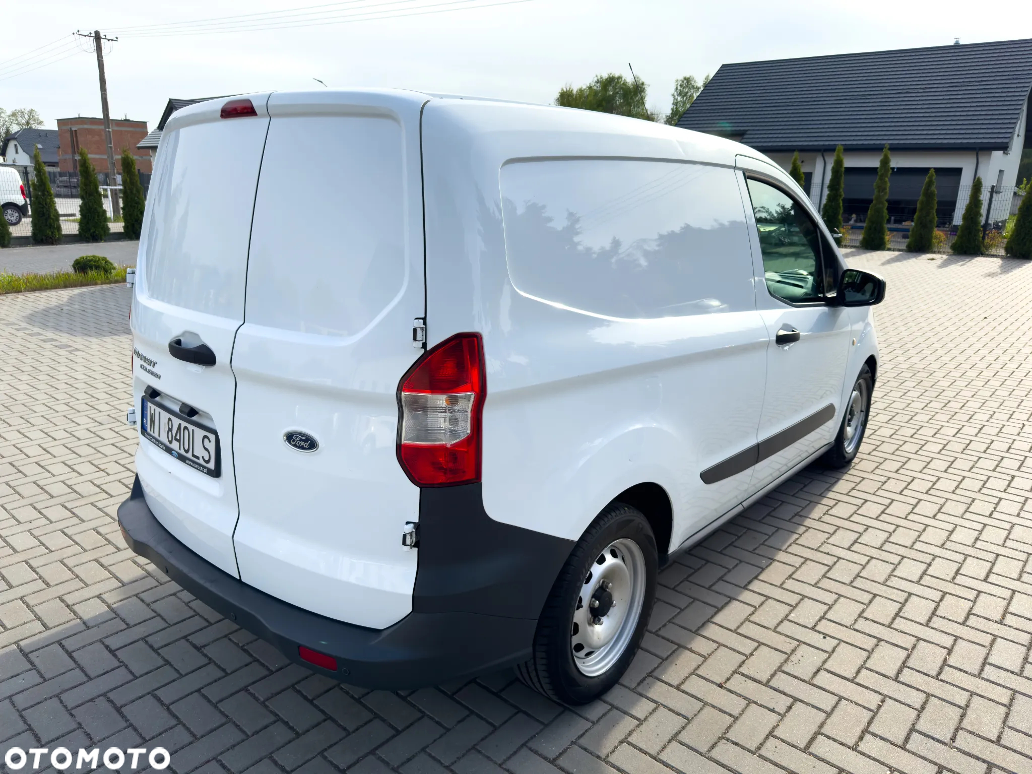 Ford Courier - 4