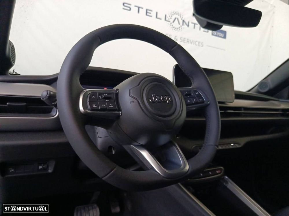 Jeep Avenger 1.2 e-Hybrid Summit DCT - 12