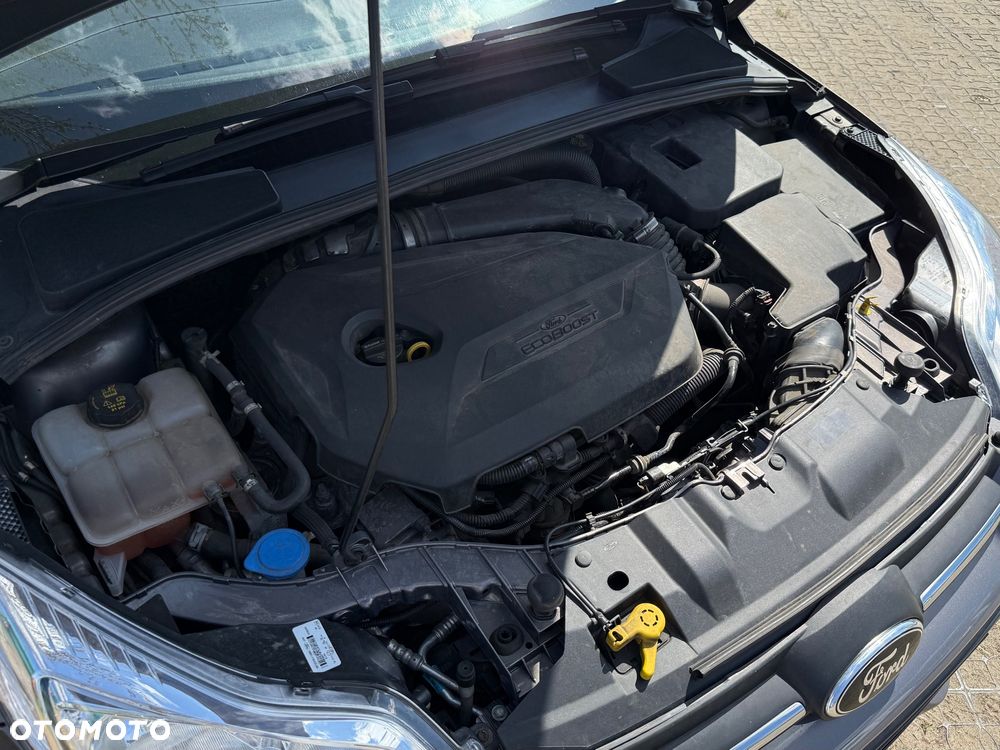 Ford Focus 1.6 EcoBoost Trend - 28