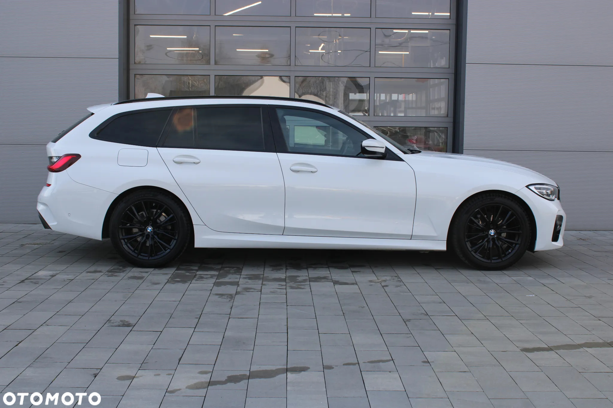 BMW Seria 3 318d M Sport - 4
