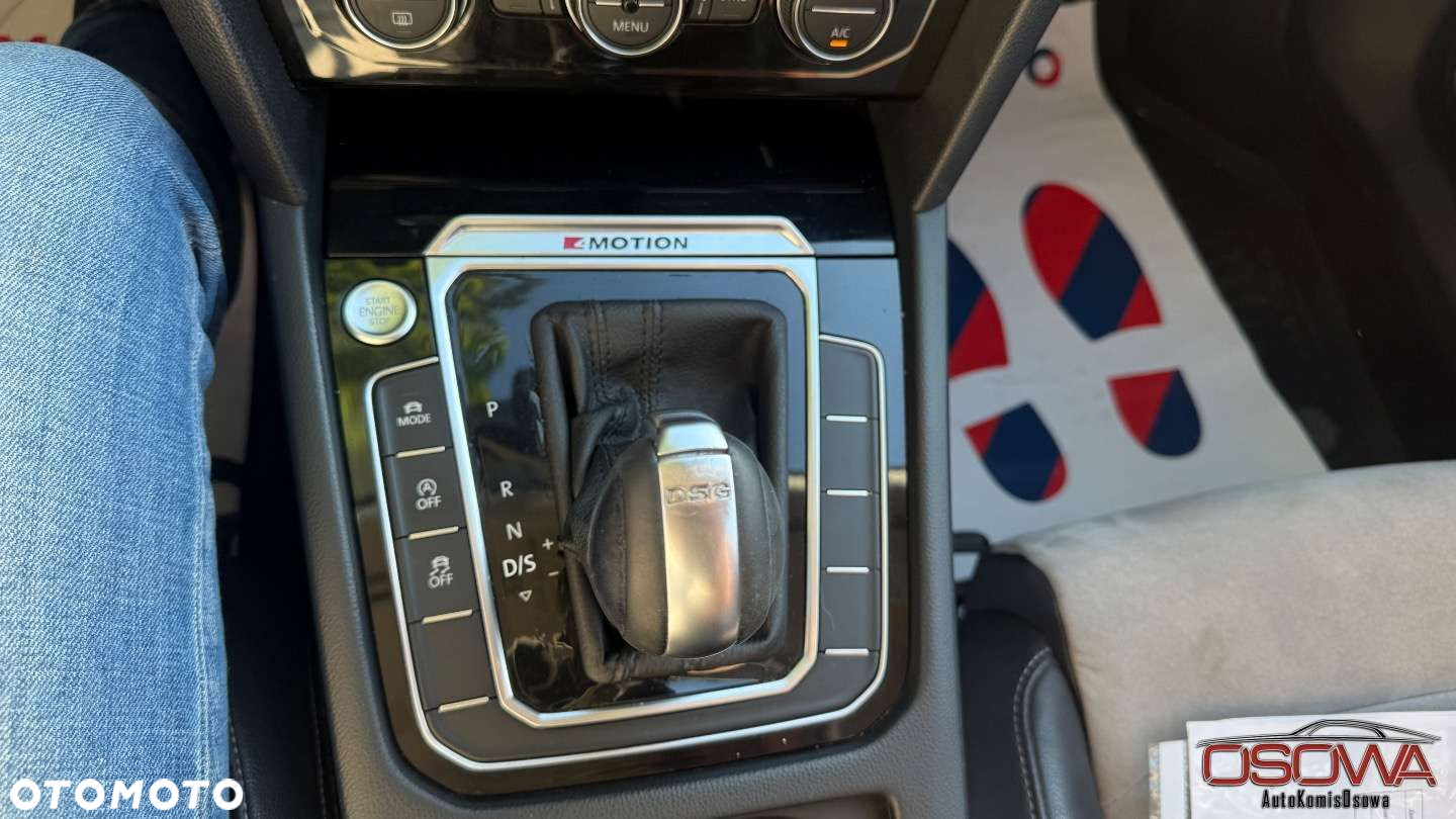 Volkswagen Passat - 29