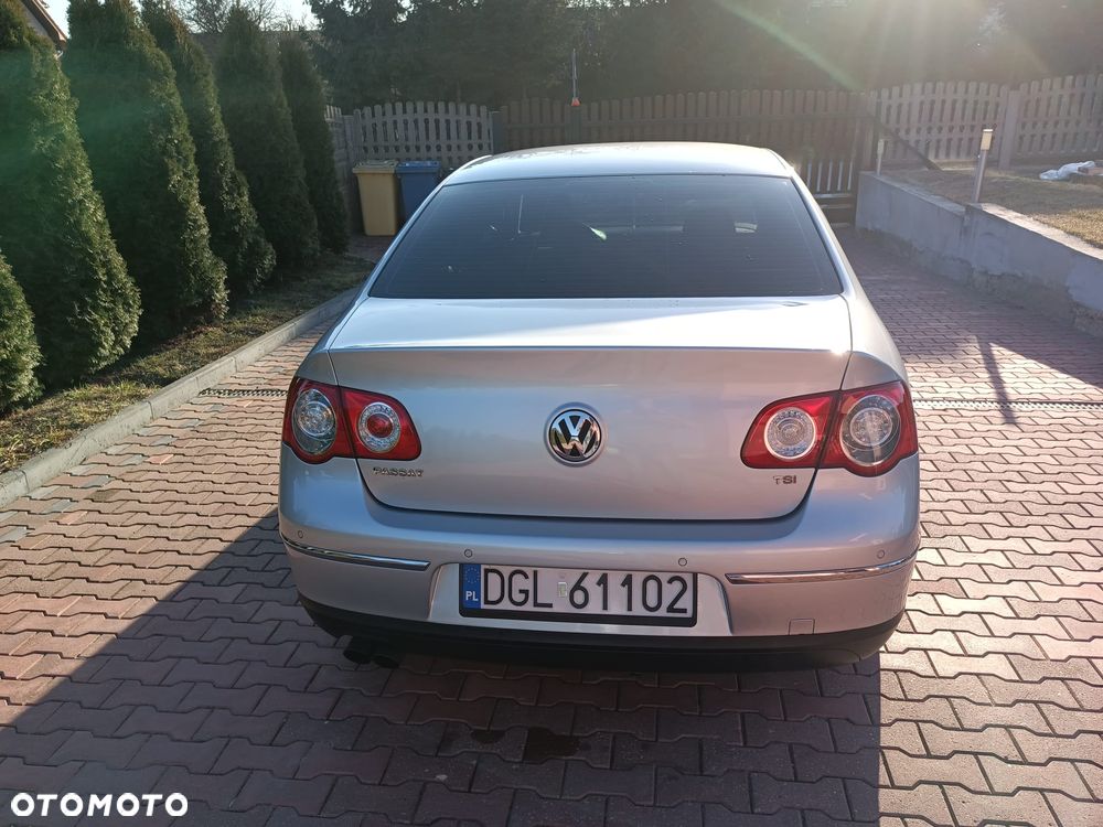Volkswagen Passat 1.8 TSI Comfortline - 5