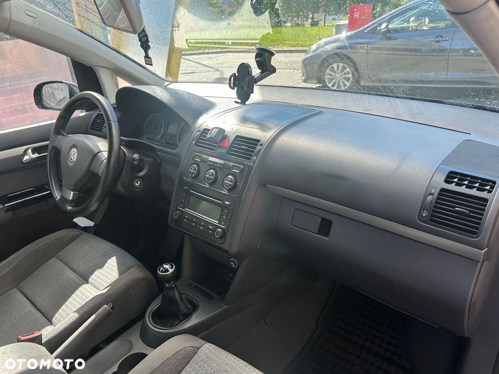 Volkswagen Touran 1.9 TDI Highline - 21