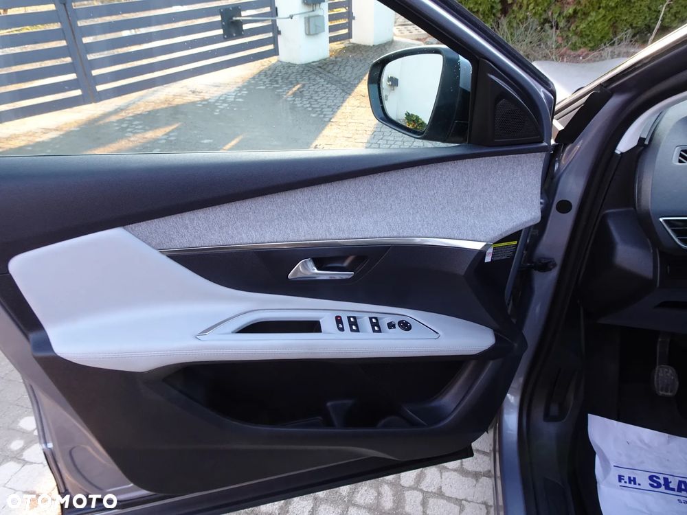 Peugeot 3008 1.5 BlueHDi Allure S&S - 40