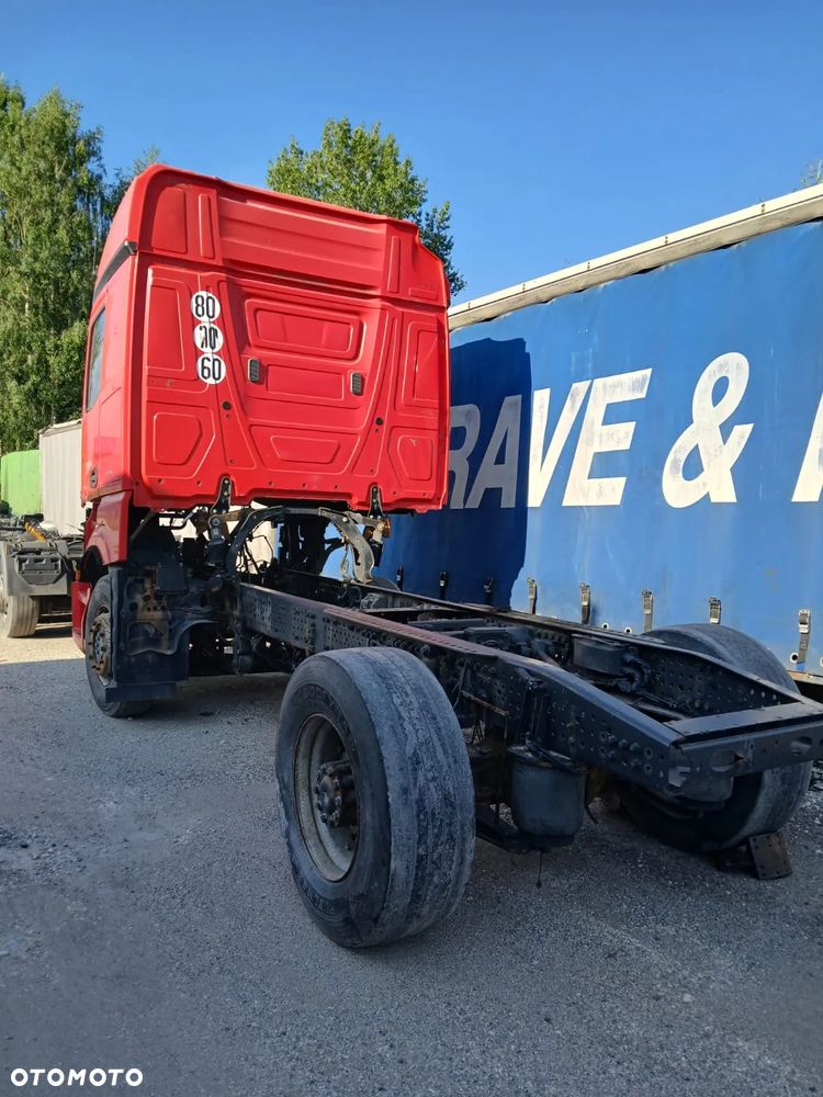 PODUSZKA PRAWA LEWA MERCEDES ACTROS MP4 - 4