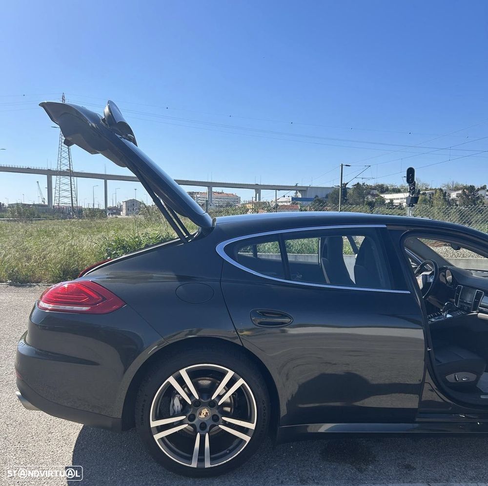 Porsche Panamera 4S PDK - 3