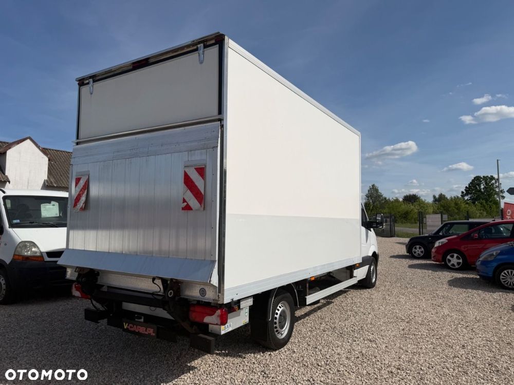 Mercedes-Benz Sprinter - 5