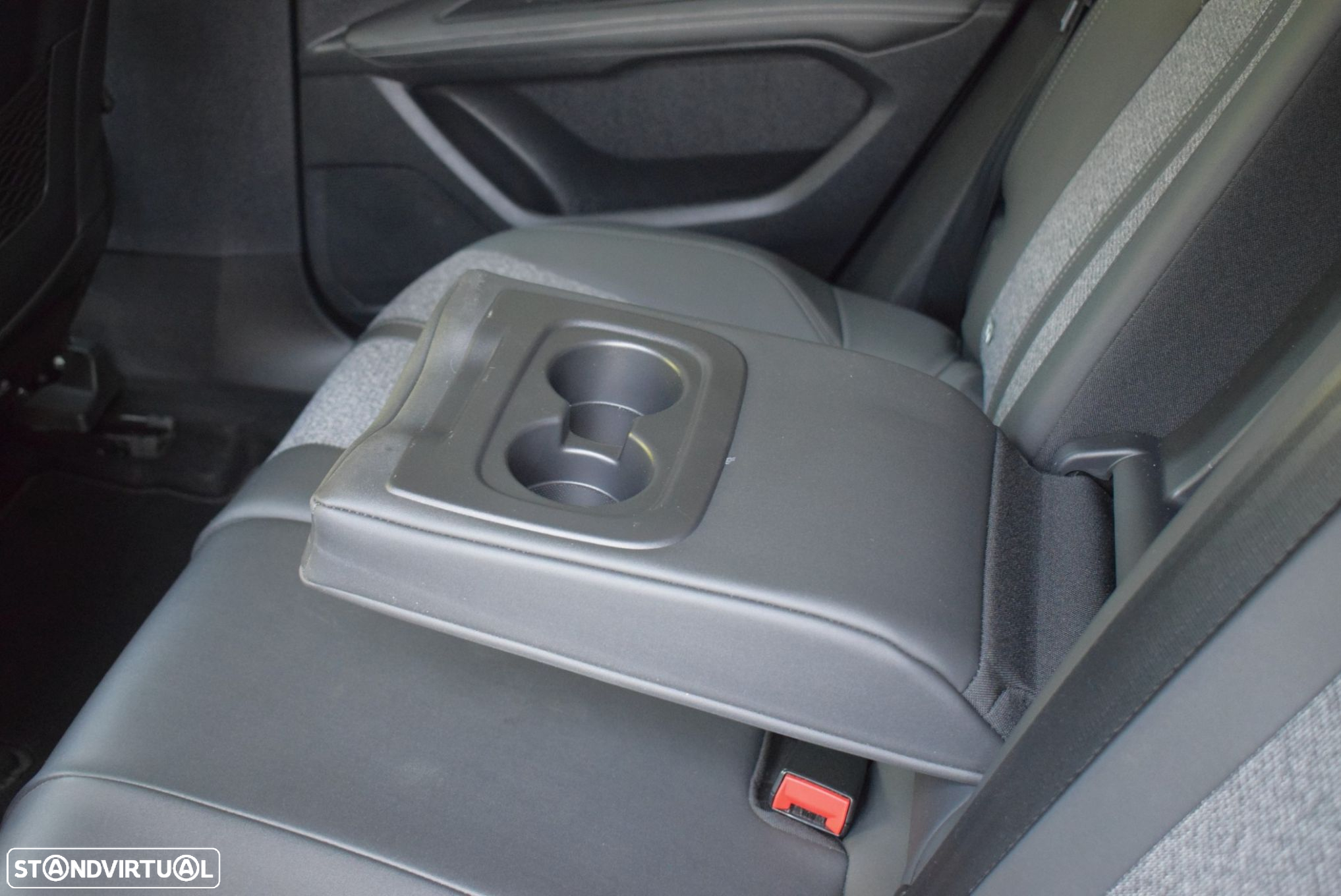 Peugeot 3008 1.2 PureTech Allure EAT8 - 36