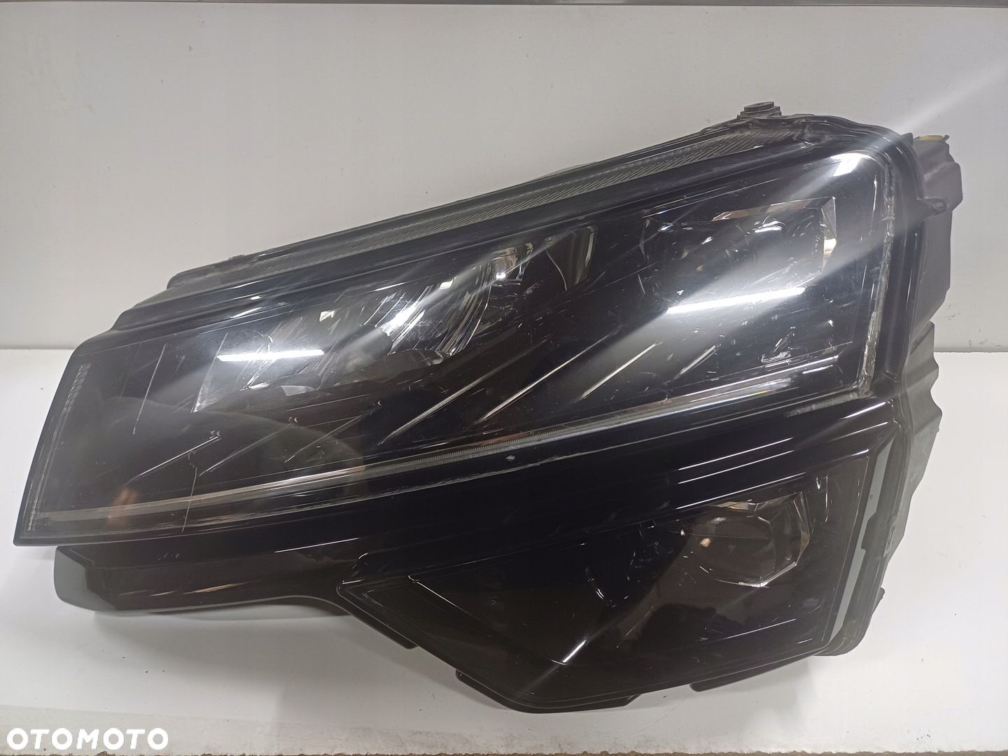 lampa lewy przod SKODA KAROQ 17- FULL LED EUROPA - 1