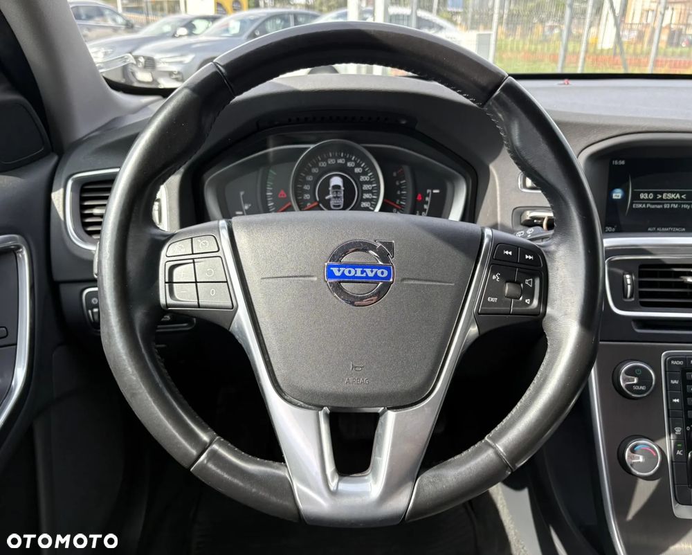 Volvo V60 T4 Momentum - 12