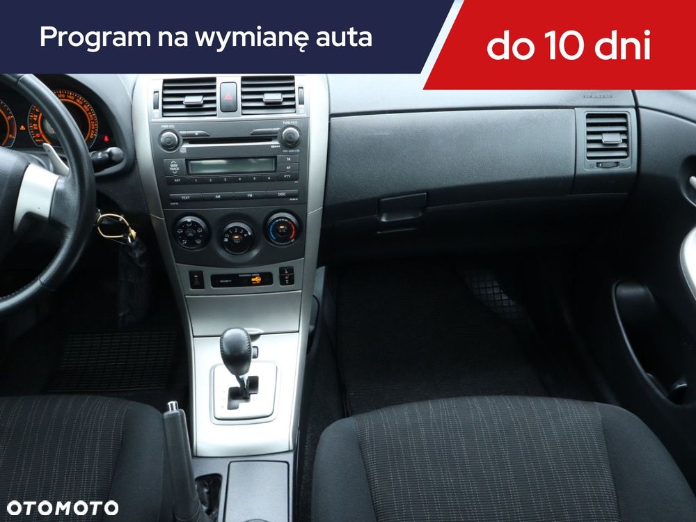 Toyota Corolla - 10