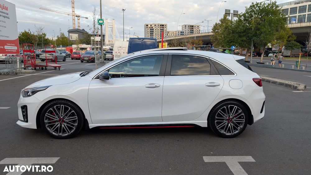 Kia Ceed 1.6 T-GDI GT - 3