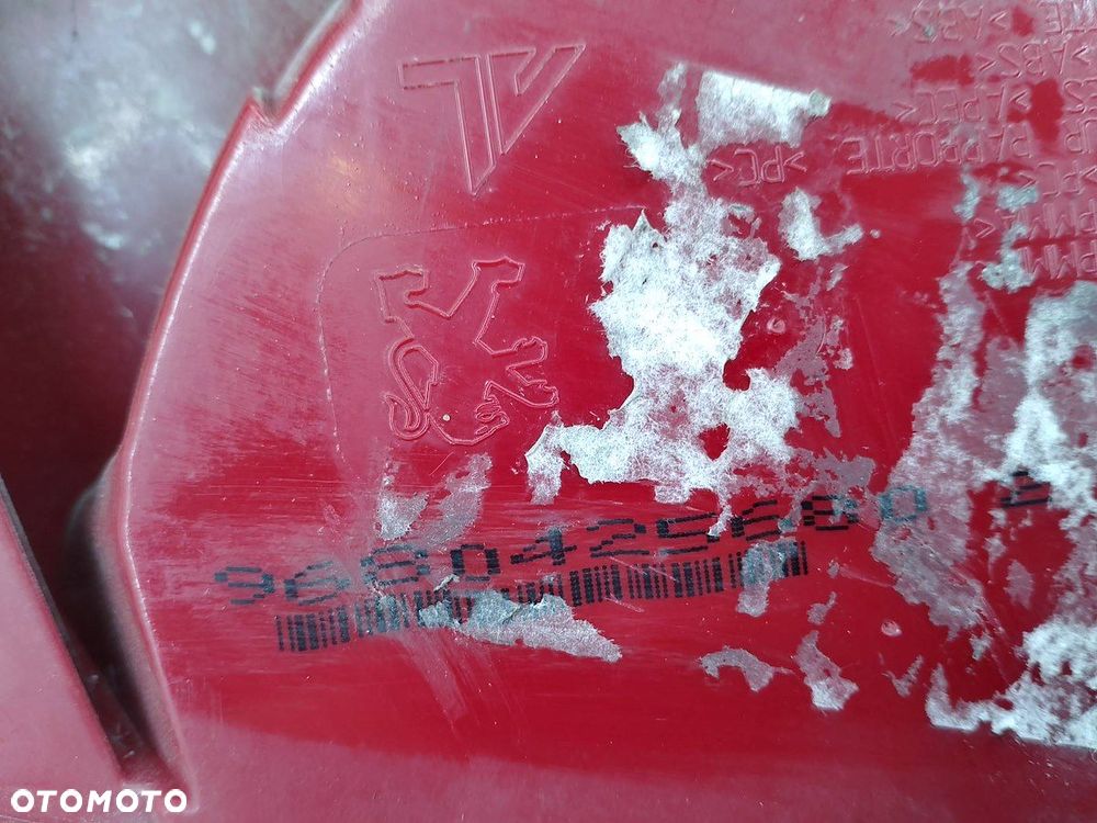 LAMPA TYLNA PRAWA PEUGEOT 308 9680425680 HATCHBACK - 5