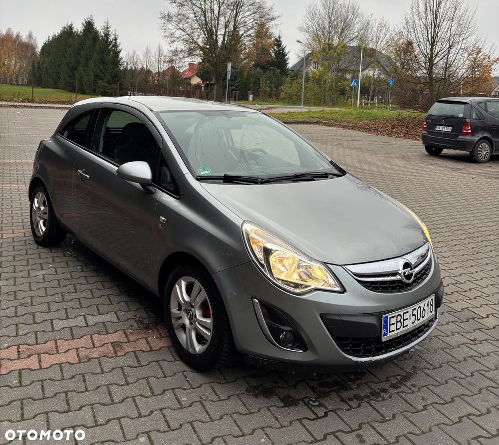 Opel Corsa 1.4 16V Limited Edition - 1