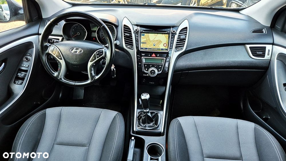 Hyundai i30 1.6 GDI Premium - 35