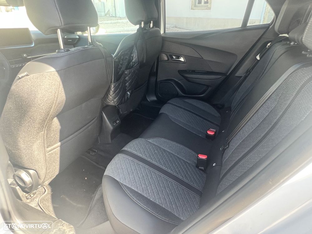 Peugeot 2008 1.2 PureTech Allure - 7