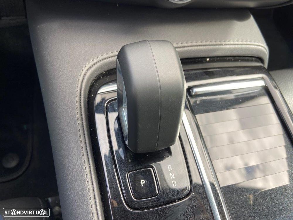 Volvo V90 2.0 T6 PHEV Plus Dark AWD - 16