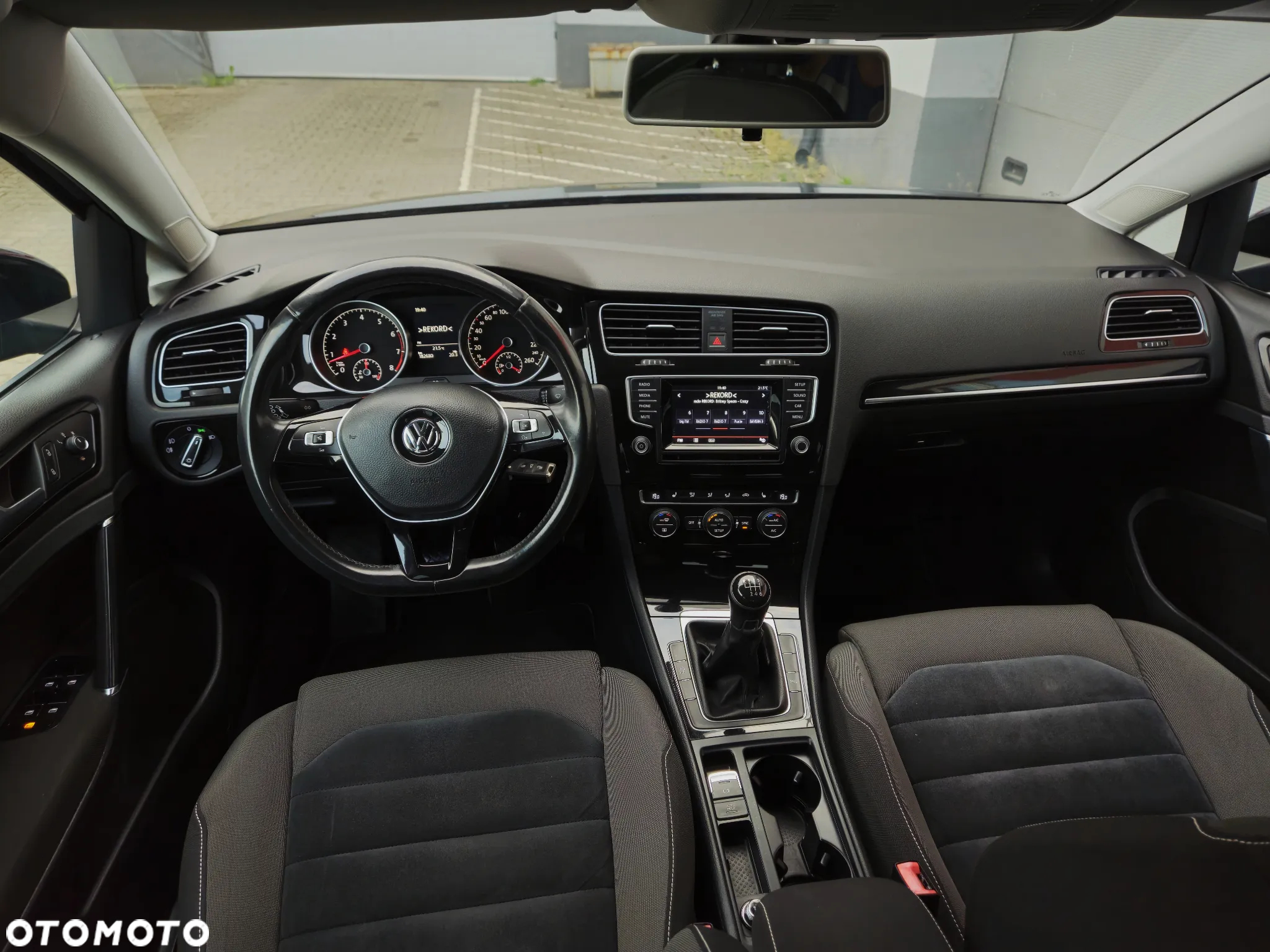 Volkswagen Golf VII 1.4 TSI BMT Highline - 21