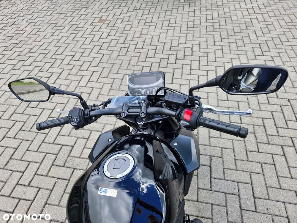 Honda Hornet - 4