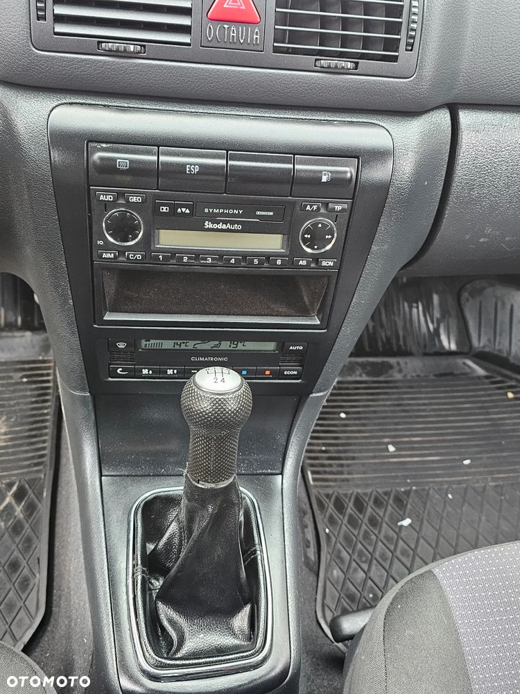Skoda Octavia 1.8T Elegance - 12