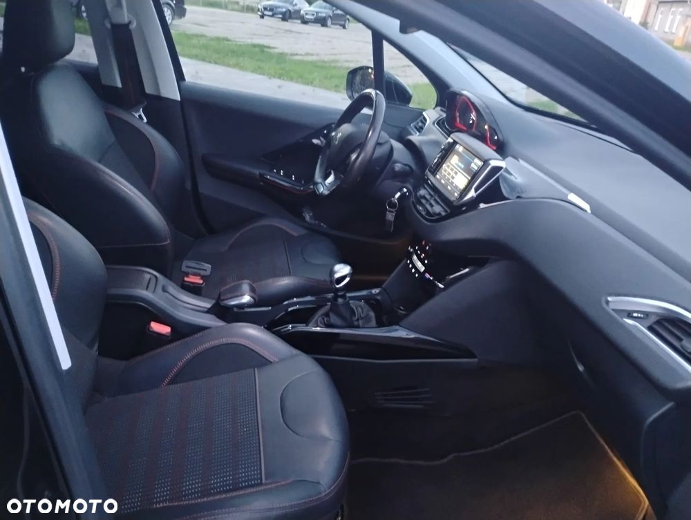 Peugeot 2008 BlueHDi FAP 120 STOP & START GT-Line Edition - 11
